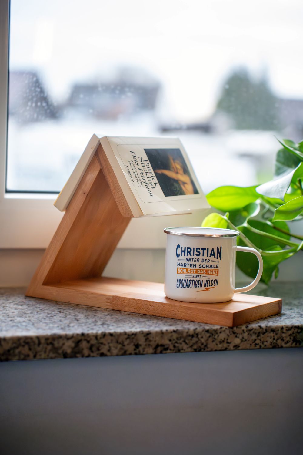 „Buch Butler Massivholz – Lesepause mit Kaffeeablage | Seemannswerk"
