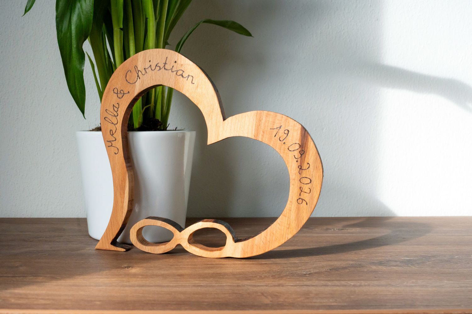 „Herz mit Unendlichkeitszeichen Massivholz – Liebesgeschenk | Seemannswerk"